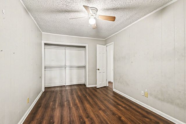 5025 N Langley Road, River Oaks, TX 76114