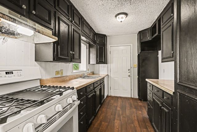 5025 N Langley Road, River Oaks, TX 76114