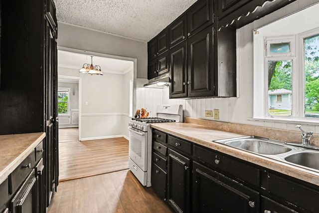 5025 N Langley Road, River Oaks, TX 76114