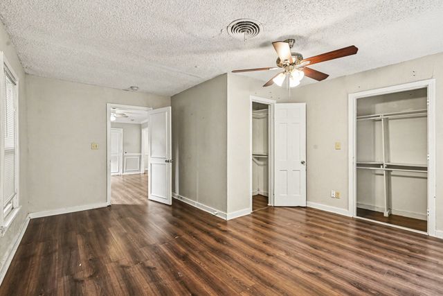 5025 N Langley Road, River Oaks, TX 76114