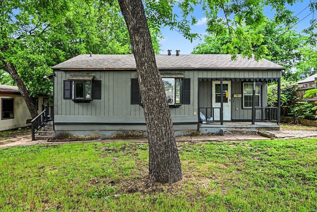 5025 N Langley Road, River Oaks, TX 76114