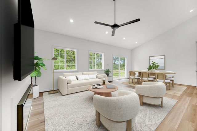 810 Ashwood Lane, Chesterton, IN 46304