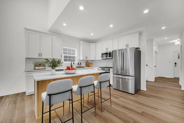 810 Ashwood Lane, Chesterton, IN 46304