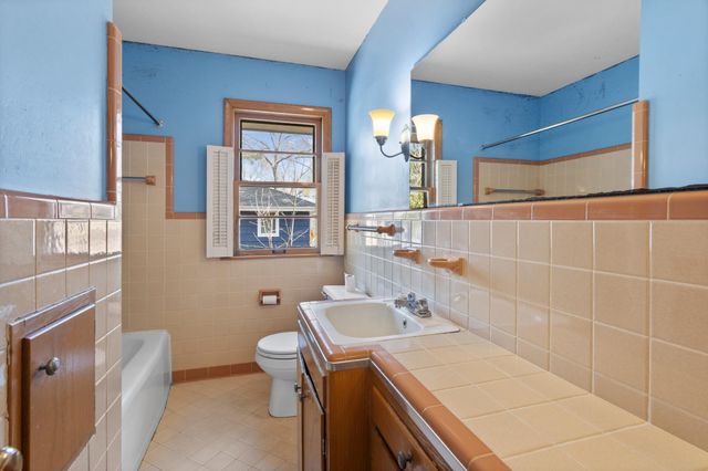 4921 Mayview Road, Minnetonka, MN 55345