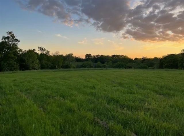 E McNelly Road, Bentonville, AR 72712