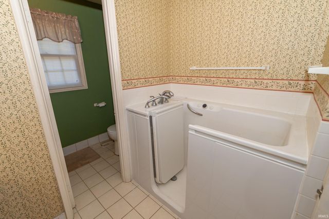 1617 Inwood Road, South Bend, IN 46614