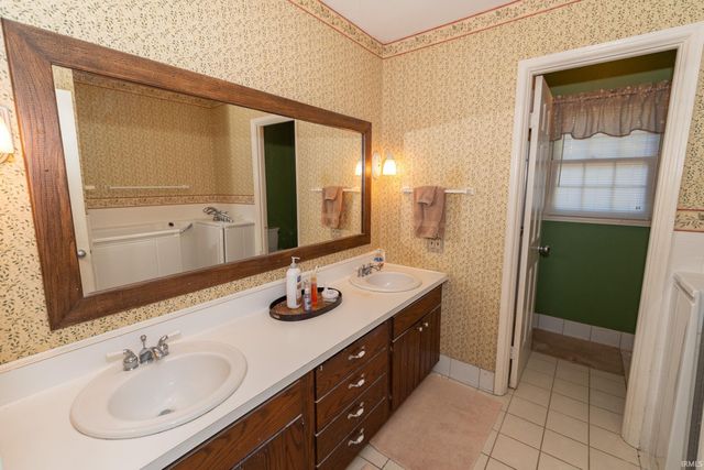 1617 Inwood Road, South Bend, IN 46614