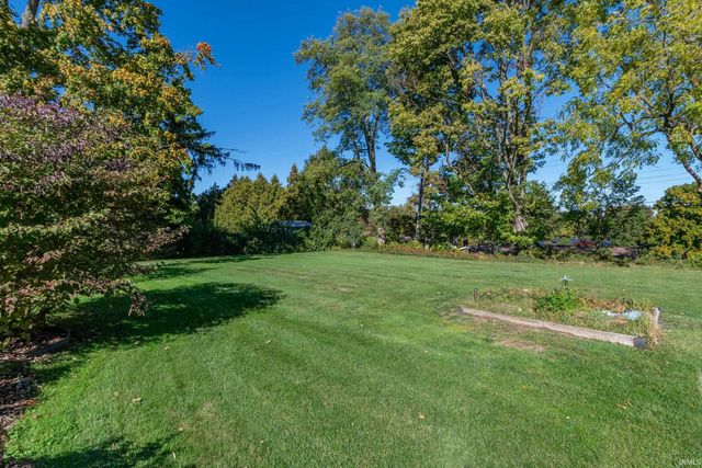 1617 Inwood Road, South Bend, IN 46614