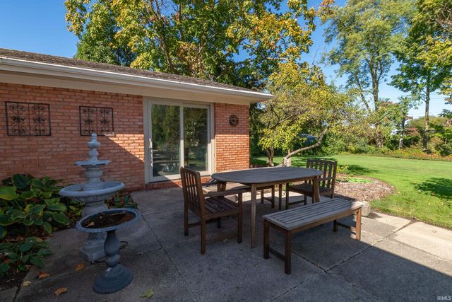 1617 Inwood Road, South Bend, IN 46614