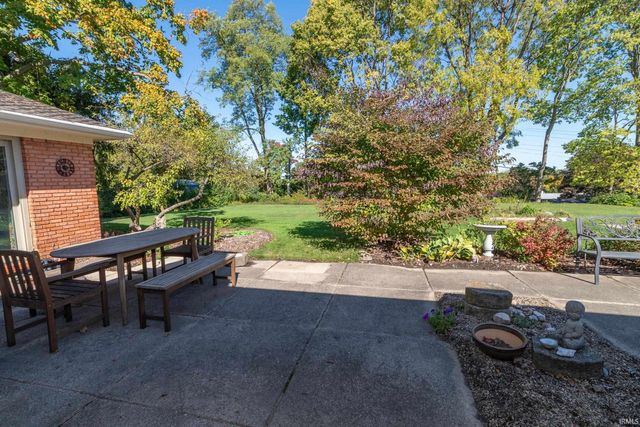 1617 Inwood Road, South Bend, IN 46614
