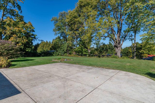 1617 Inwood Road, South Bend, IN 46614