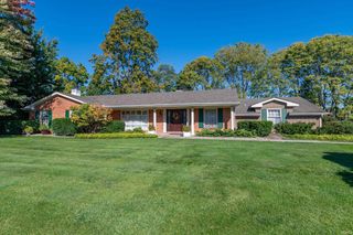 1617 Inwood Road, South Bend, IN 46614