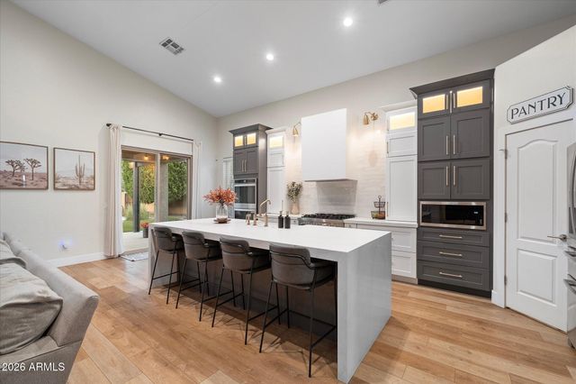 1360 E DANA Place, Chandler, AZ 85225