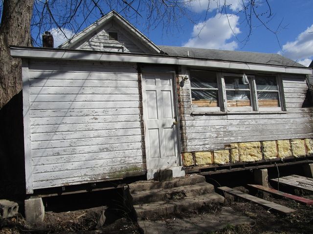 905 4th Avenue, Sterling, IL 61081