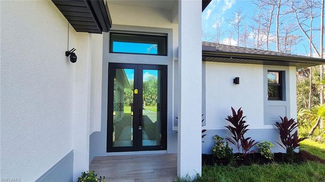 532 41st AVE NE, Naples, FL 34120