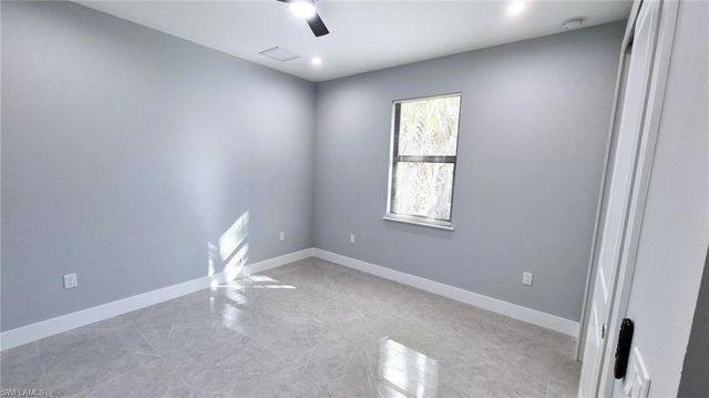 532 41st AVE NE, Naples, FL 34120