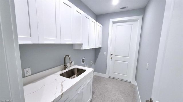 532 41st AVE NE, Naples, FL 34120