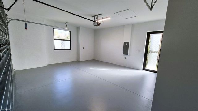 532 41st AVE NE, Naples, FL 34120