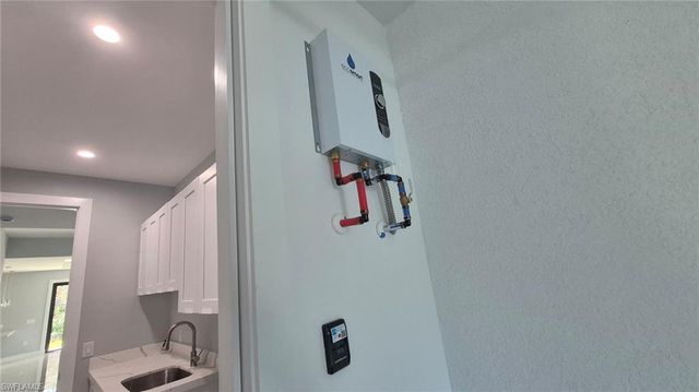 532 41st AVE NE, Naples, FL 34120