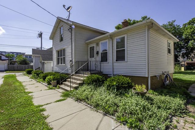 318 59th PLACE, Kenosha, WI 53140