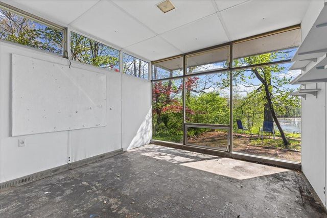 3575 E Huron River Drive, Ann Arbor, MI 48104