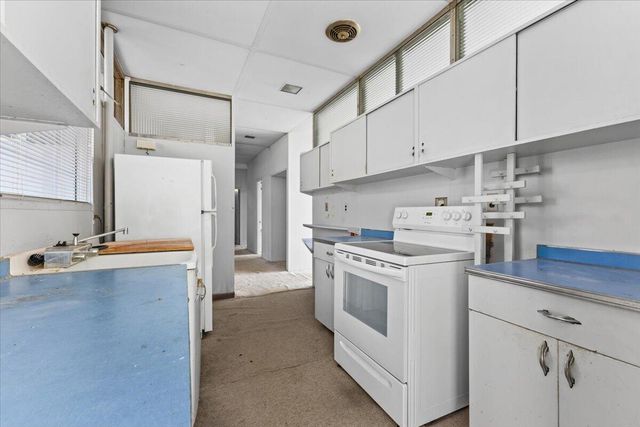 3575 E Huron River Drive, Ann Arbor, MI 48104