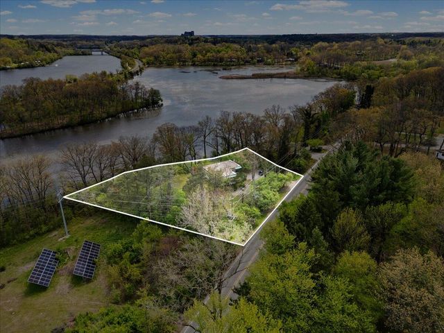 3575 E Huron River Drive, Ann Arbor, MI 48104
