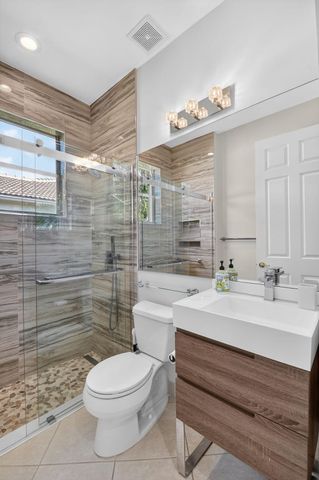 7381 Morocca Lake Drive, Delray Beach, FL 33446