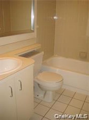 118 Deer Ct Drive bldg 5, Middletown, NY 10940