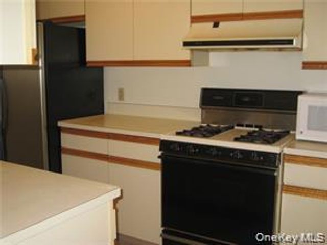 118 Deer Ct Drive bldg 5, Middletown, NY 10940