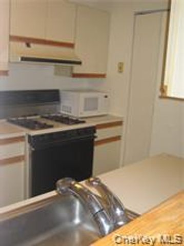 118 Deer Ct Drive bldg 5, Middletown, NY 10940