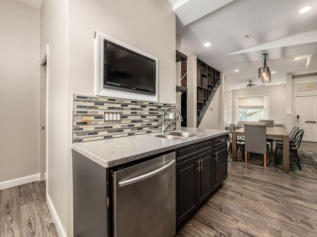 30 W 4th Avenue, Columbus, OH 43201