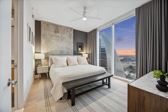 301 West Ave 2806, Austin, TX 78701