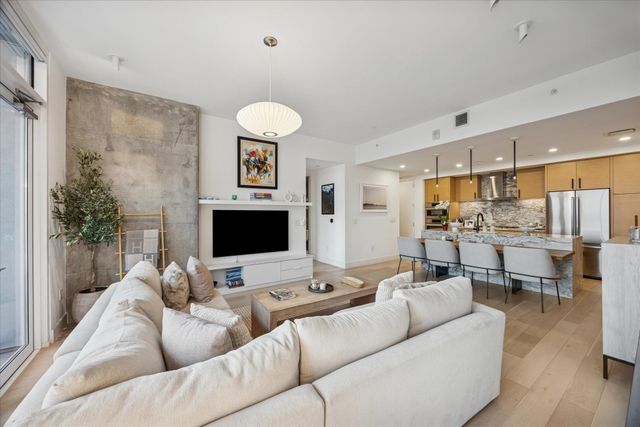 301 West Ave 2806, Austin, TX 78701