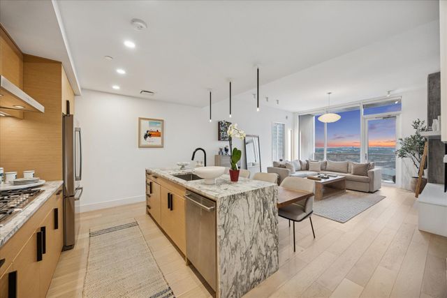 301 West Ave 2806, Austin, TX 78701