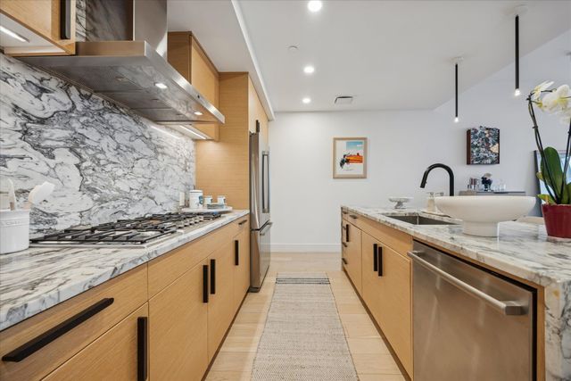 301 West Ave 2806, Austin, TX 78701