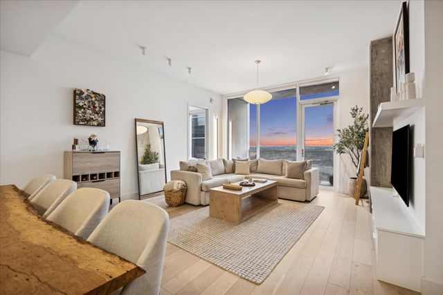 301 West Ave 2806, Austin, TX 78701