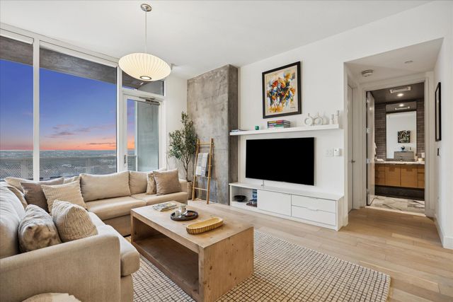 301 West Ave 2806, Austin, TX 78701