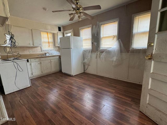 1470 Old Knoxville Highway, Greeneville, TN 37743