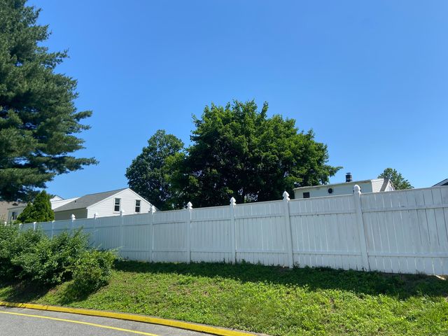 5 Woodside Avenue D41, Danbury, CT 06810
