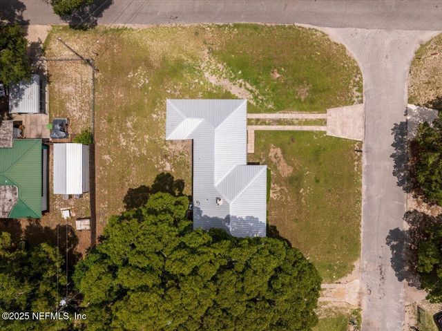 102 FERNWOOD Street, Palatka, FL 32177