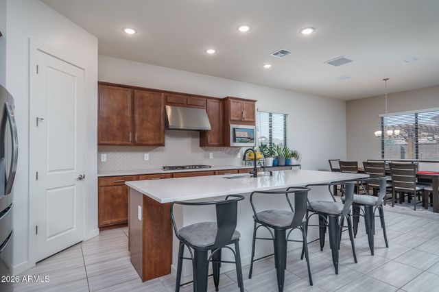 7250 N 80TH Lane, Glendale, AZ 85303