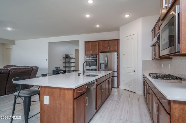 7250 N 80TH Lane, Glendale, AZ 85303