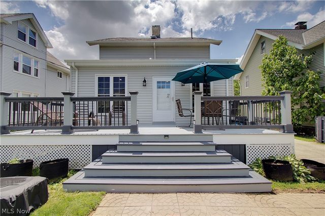 17436 Woodford Avenue, Lakewood, OH 44107