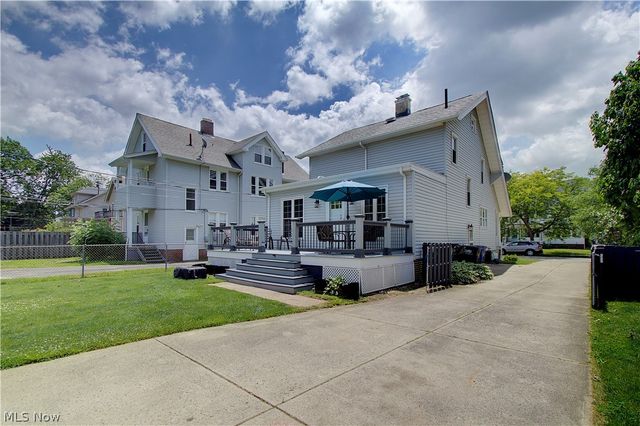 17436 Woodford Avenue, Lakewood, OH 44107