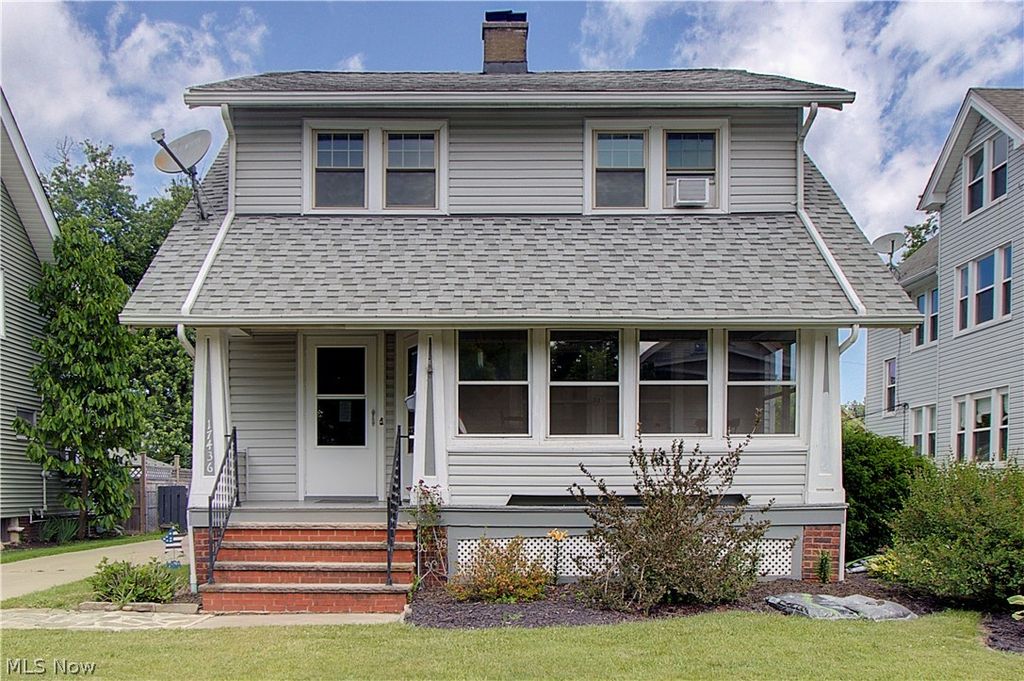 17436 Woodford Avenue, Lakewood, OH 44107