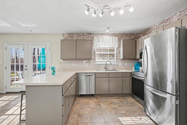 4 Amador Place, Durham, NC 27712