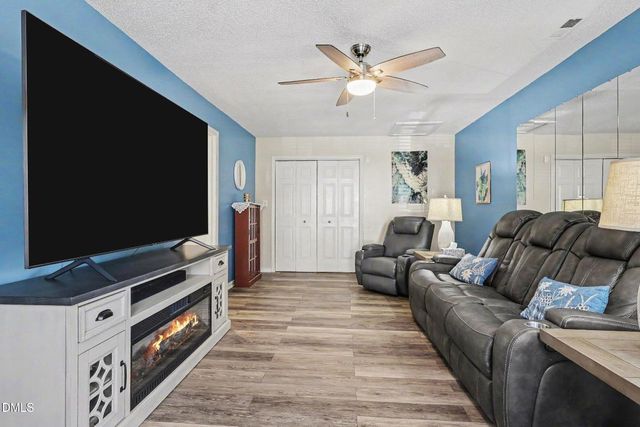 4 Amador Place, Durham, NC 27712