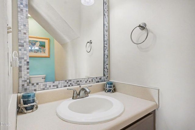 4 Amador Place, Durham, NC 27712