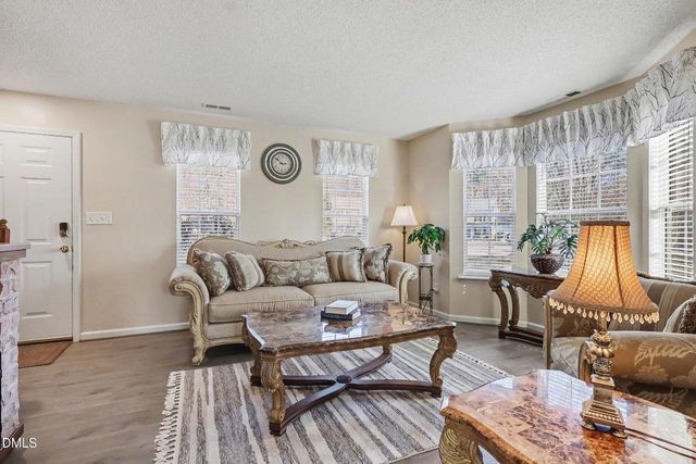 4 Amador Place, Durham, NC 27712